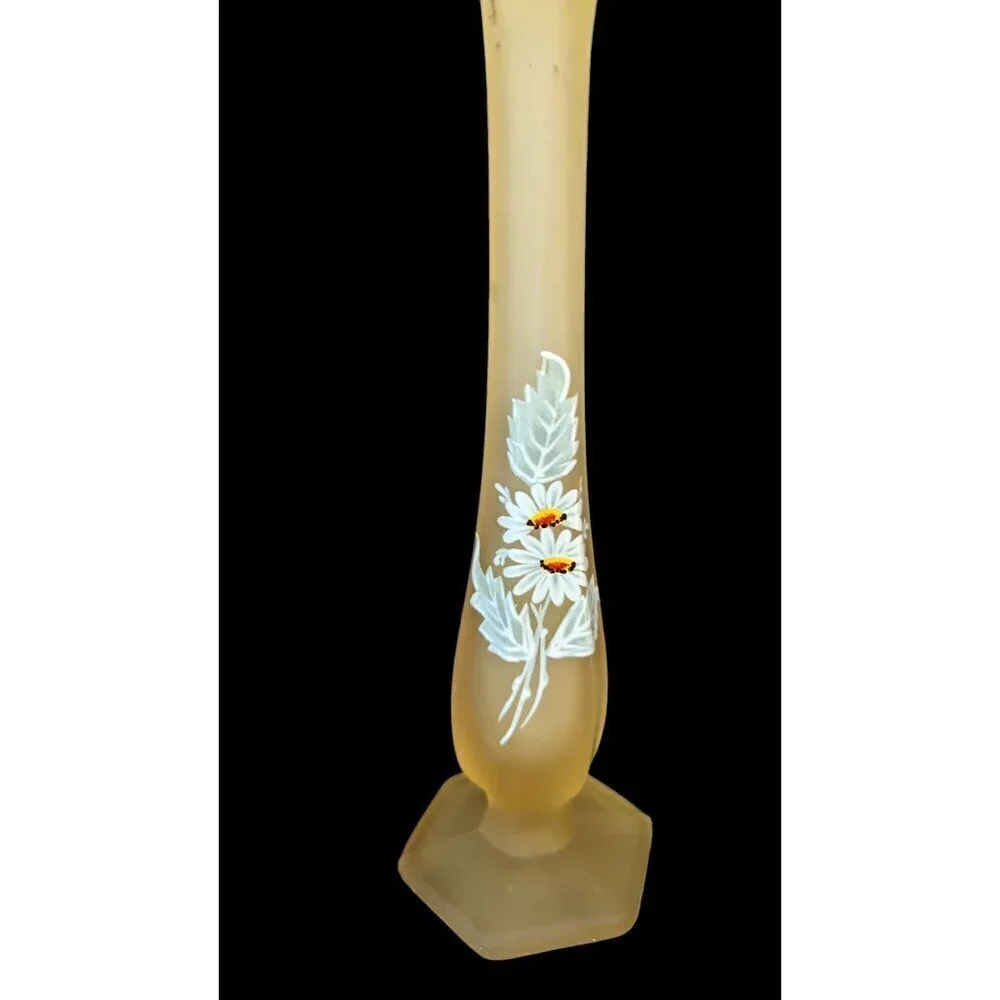 Vintage Westmoreland Yellow Mist with Daisy Decal Swung ‎ vase